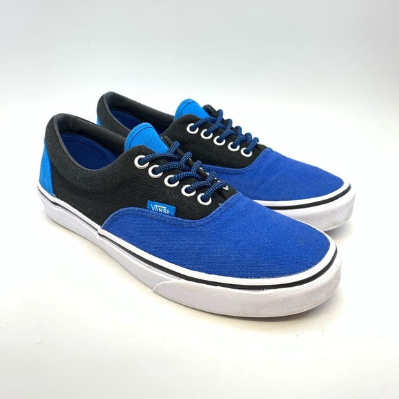 Vans Other - Vans classic lace up sneakers size M 7 W 8.5